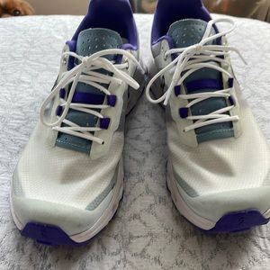 Womens on cloud sneakers